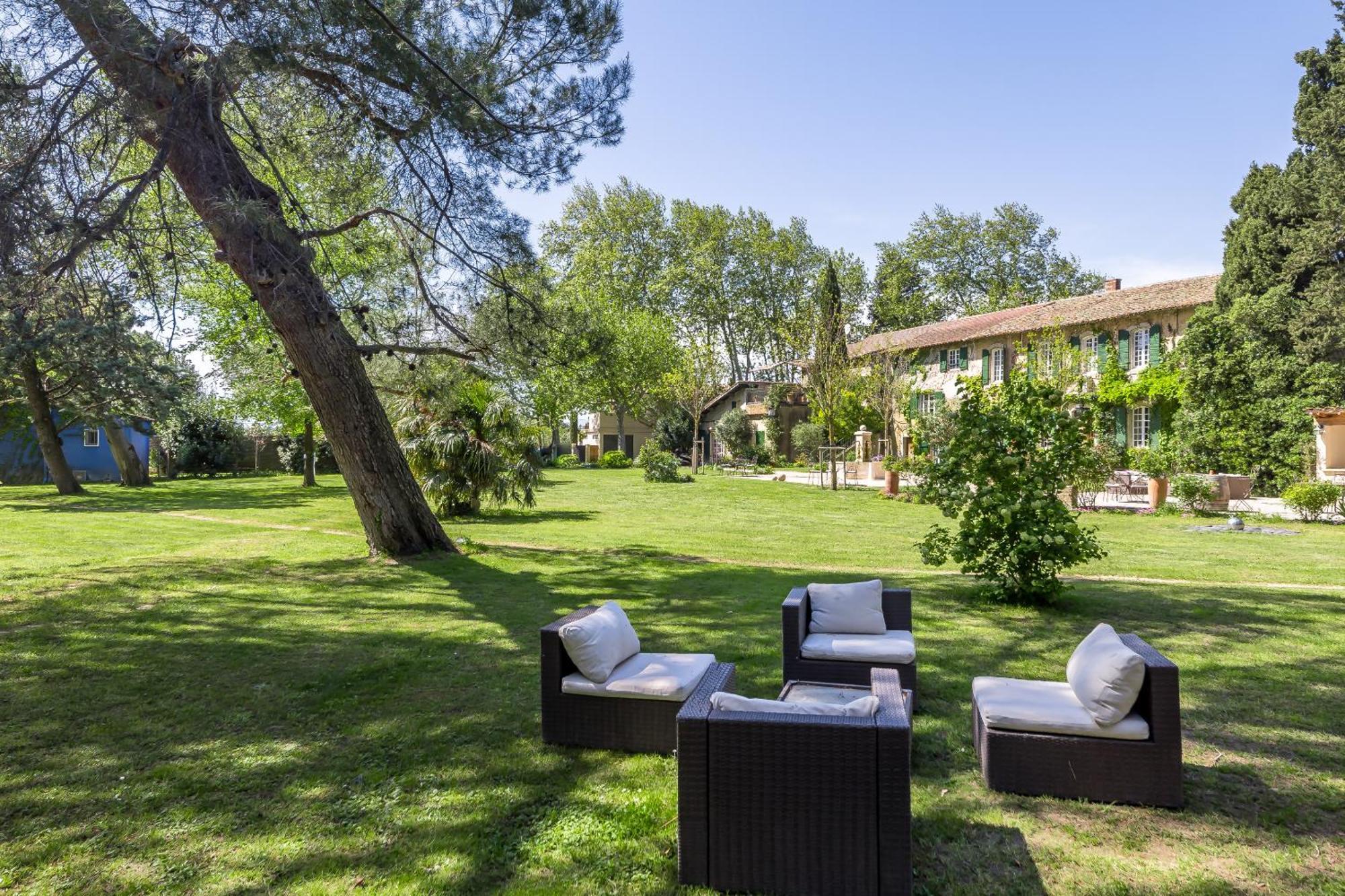 Domaine De Rhodes B&B Avignon Eksteriør bilde